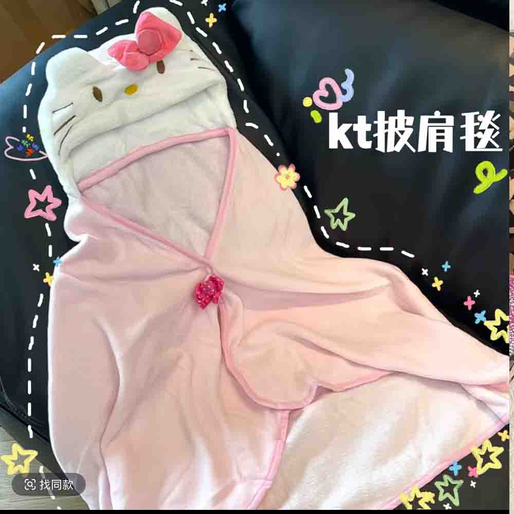 Simpatico Mantello Hello Kitty - Shawl Wrap Winter recensione e prezzo